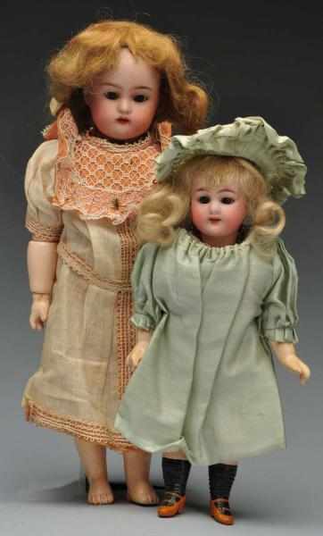 Appraisal: Lot of German Bisque Dolls Description K R bisque socket