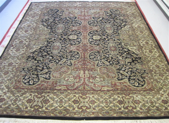 Appraisal: HAND KNOTTED ORIENTAL CARPET Indo-Persian overall floral decoration on unusually