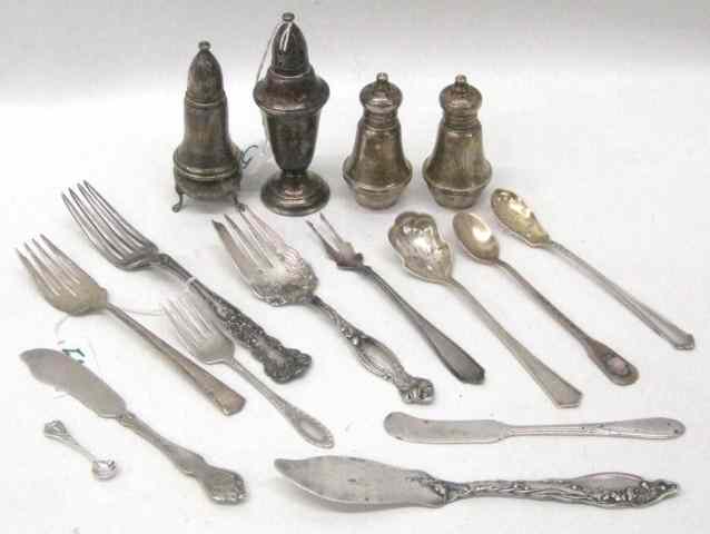 Appraisal: SIXTEEN PIECES AMERICAN STERLING SILVER pieces assorted flatware including serving