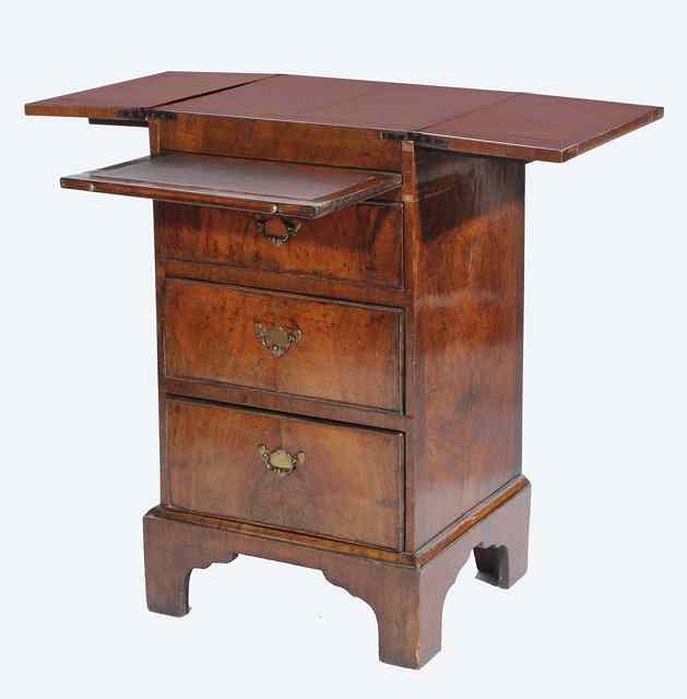 Appraisal: AN TH CENTURY WALNUT DRESSING CHEST OR WASH STAND the