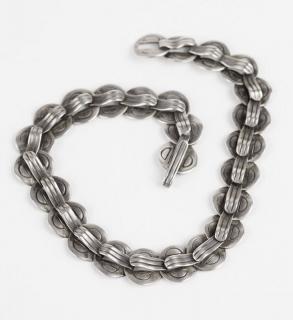 Appraisal: A silver necklace Hector Aguilar Stamped for Hector Aguilar Taxco