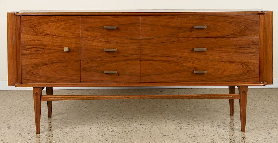 Appraisal: MID CENTURY WALNUT COMMODE DRAWERS A mid century modern walnut