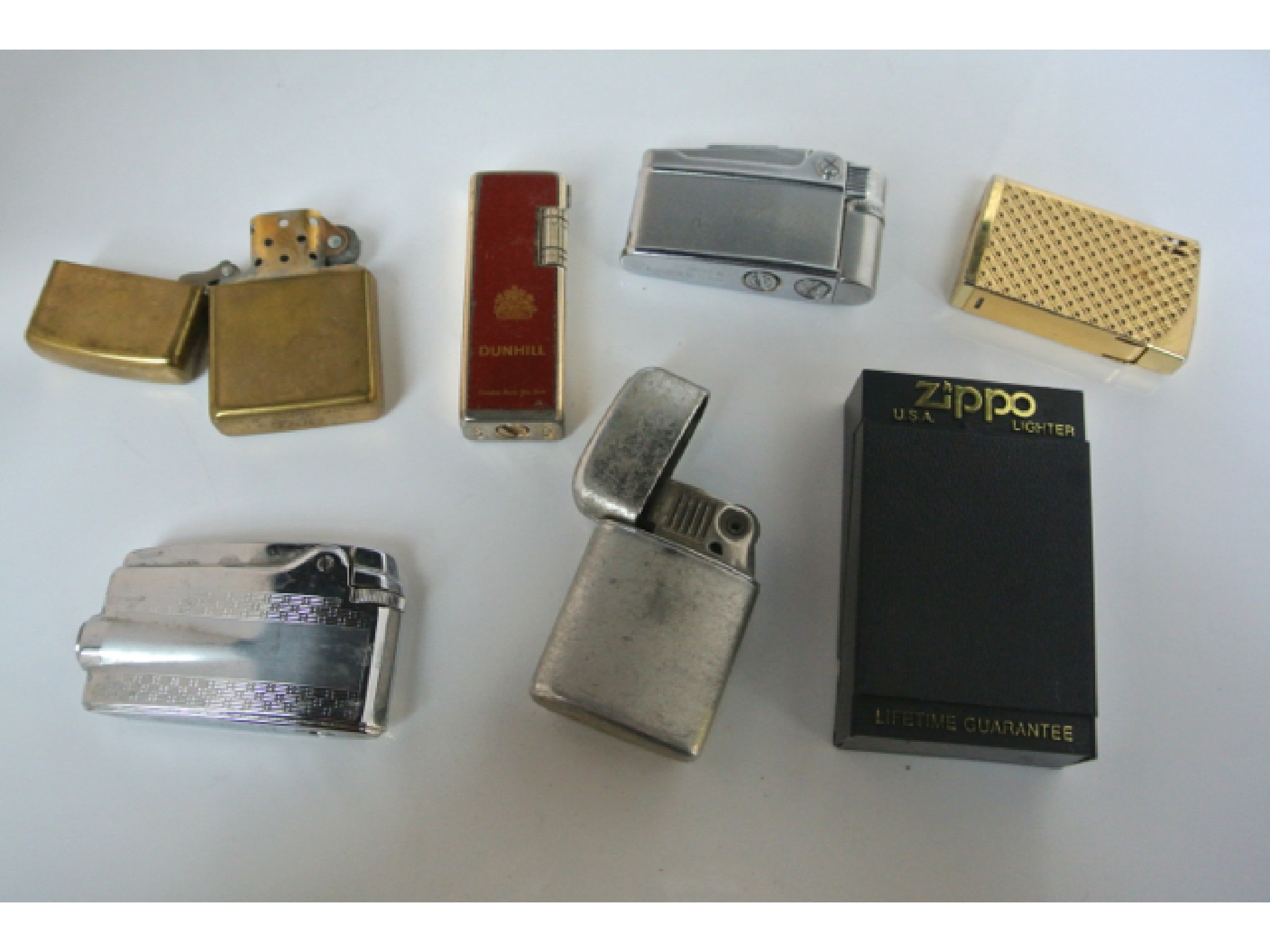 Appraisal: vintage cigarette lighters including Ronsons and Dunhill examples