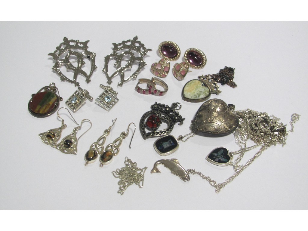 Appraisal: Lot of silver pieces to include Luckenbooth brooches stone set