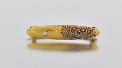 Appraisal: A Victorian Gold and Diamond Pin Unmarked yellow gold bar