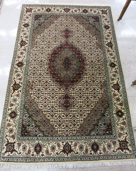 Appraisal: HAND KNOTTED ORIENTAL AREA RUG Persian Bidjar design ' x