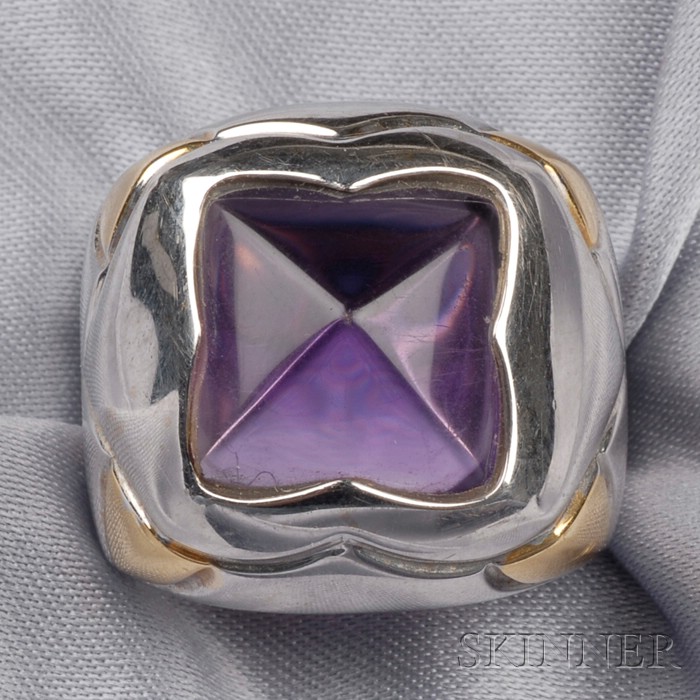 Appraisal: kt Bicolor Gold and Amethyst Ring set with a pyramid