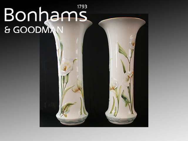 Appraisal: A pair of Herend tall vases with spreading lip moulded