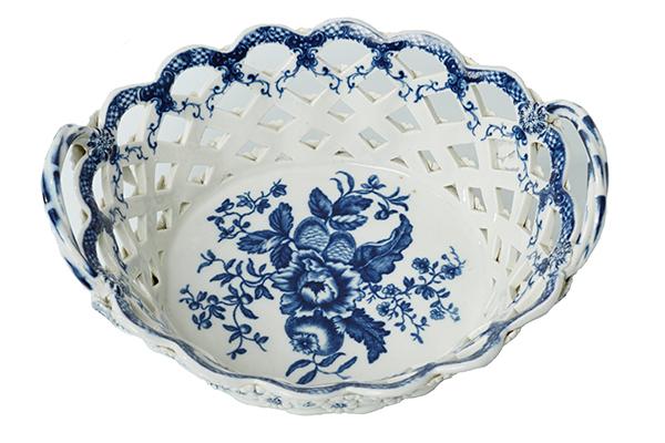 Appraisal: A WORCESTER DR WALL BLUE AND WHITE PORCELAIN BASKET WORK