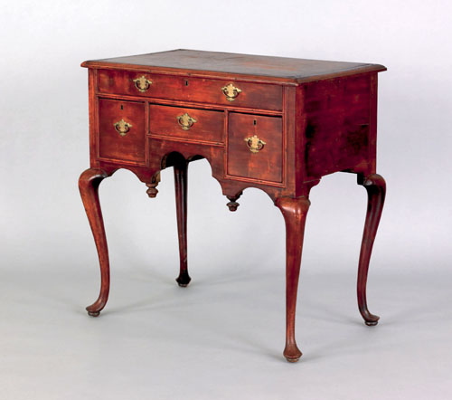 Appraisal: Massachusetts Queen Anne maple dressing table ca with four drawers