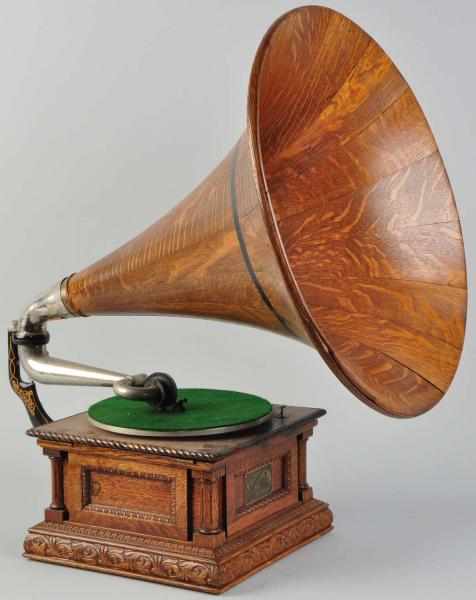 Appraisal: Victor Monarch Special Phonograph with Horn Wooden Music Master horn