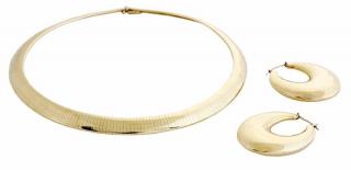 Appraisal: kt Omega Collar Necklace and hoop earrings necklace is in