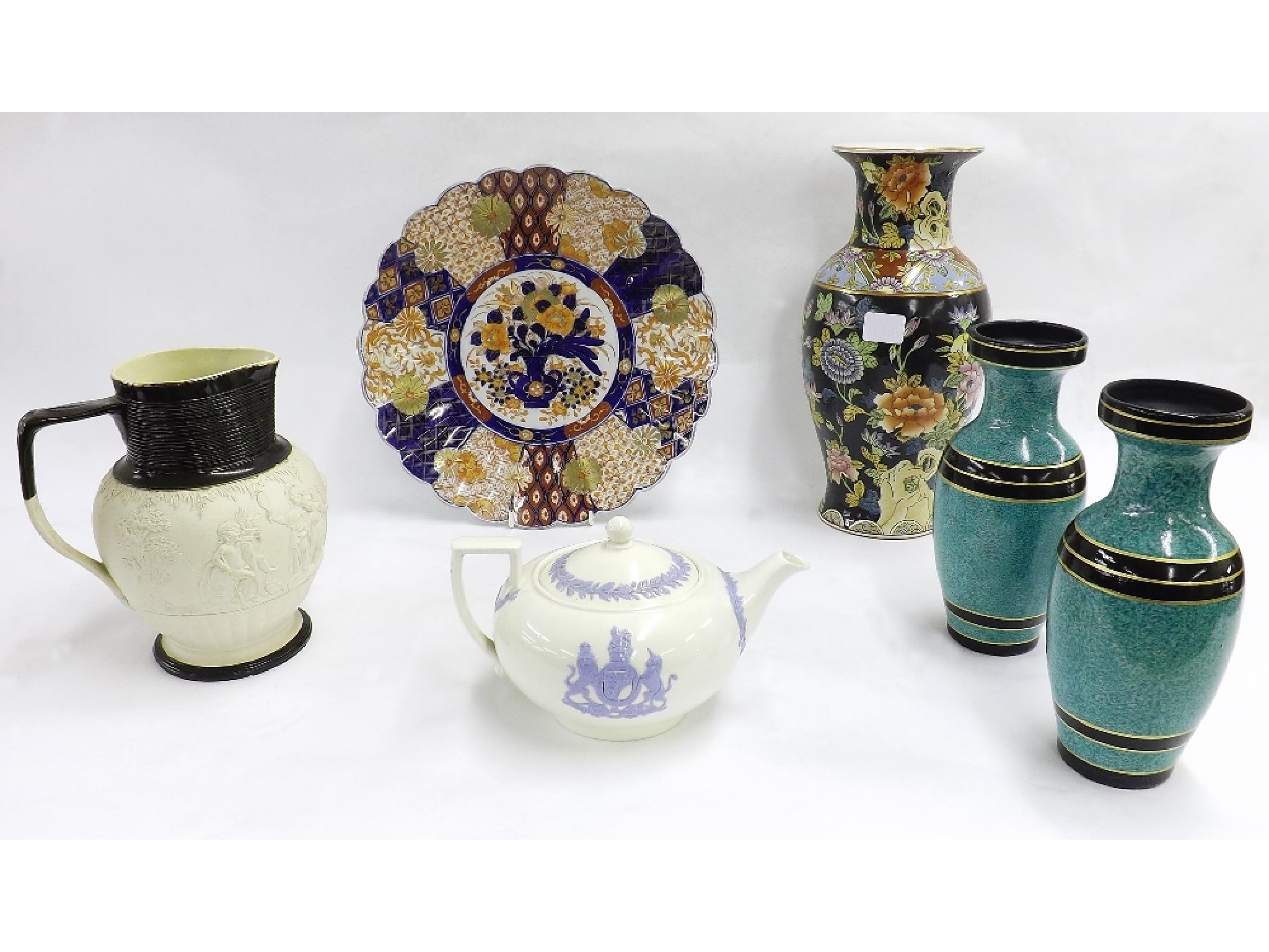 Appraisal: Mixed collection of porcelain to include a Japanese Imari charger