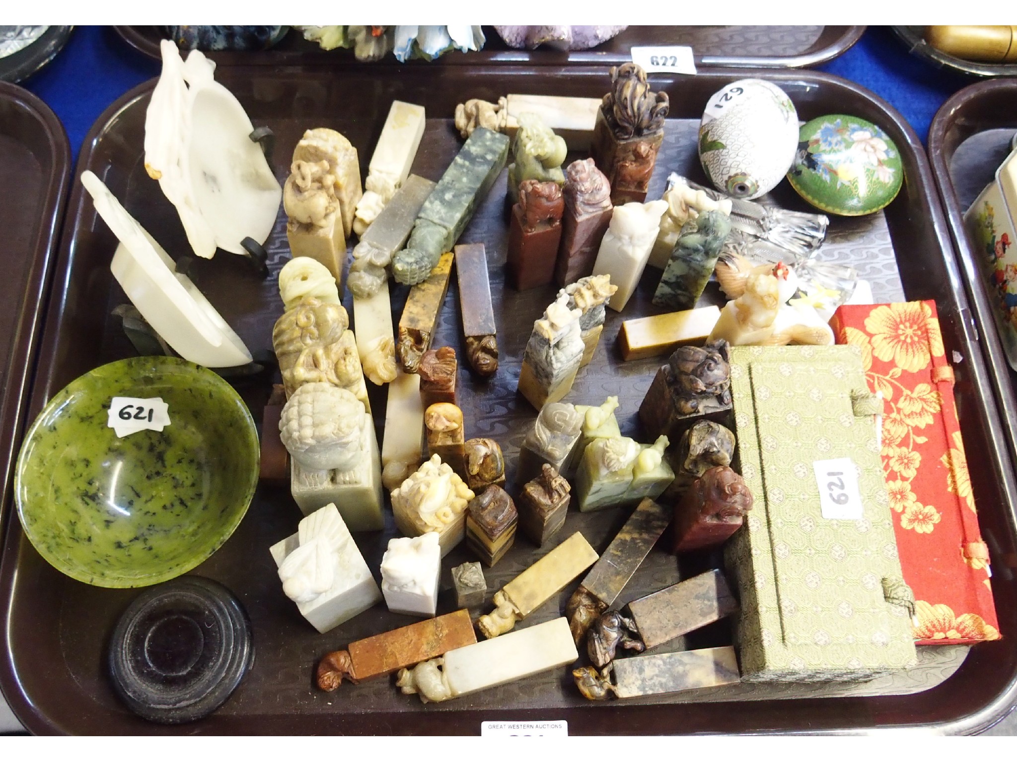 Appraisal: Tray comprising collection of Chinese hardstone seals and other Chinese