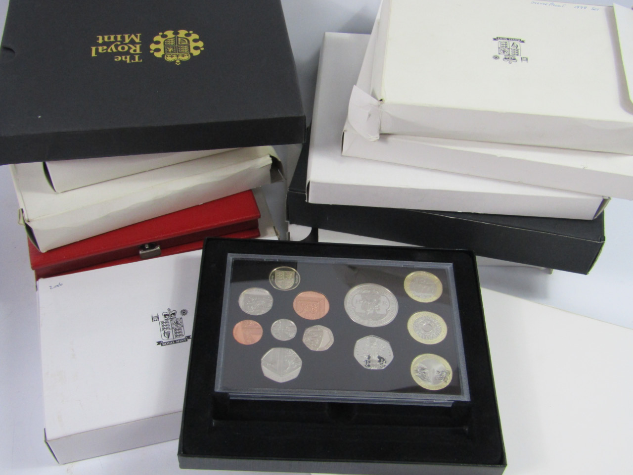 Appraisal: Deluxe proof coin sets comprising - -