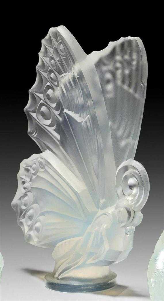 Appraisal: SABINO FIGURINE circa Opalescent mould-pressed glass Signed Sabino H cm