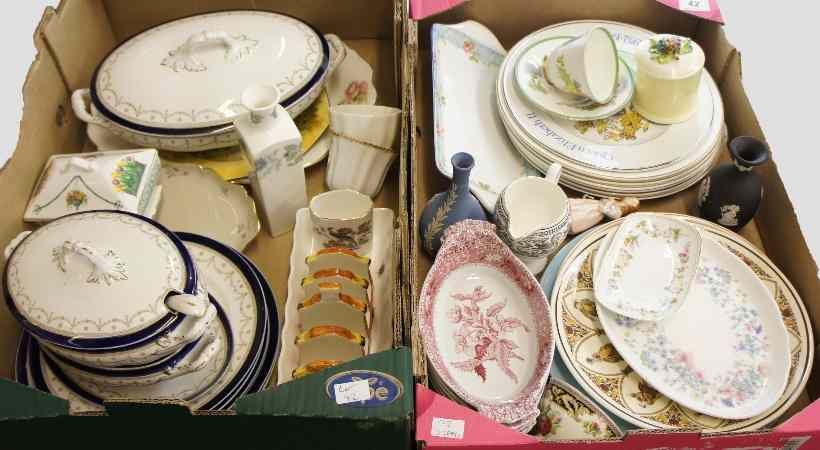 Appraisal: A collection of comprising Trays of Various Pottery to include