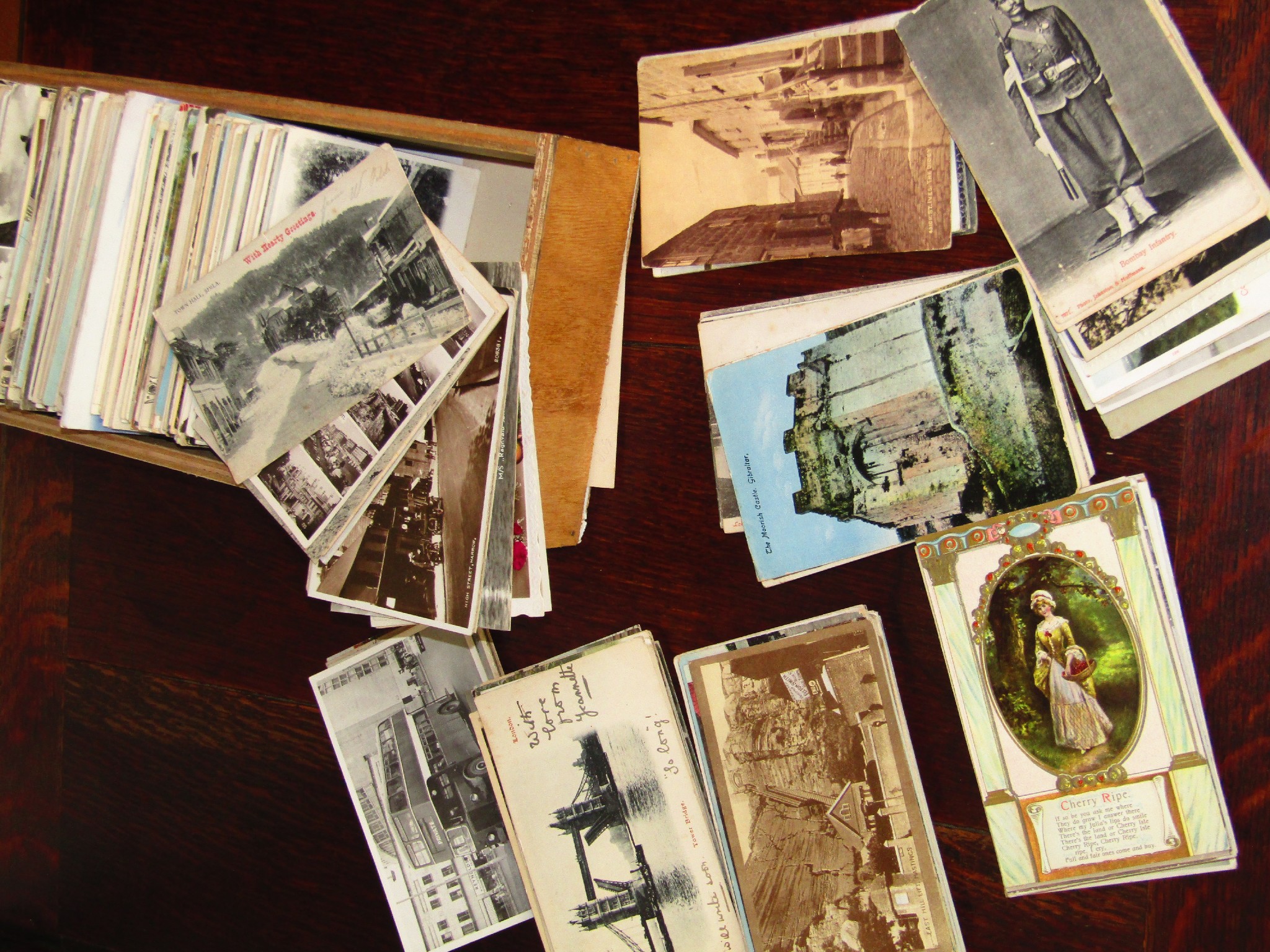 Appraisal: A collection of approximately mixed antique postcards subjects to include