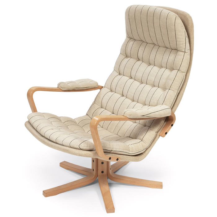 Appraisal: Dux lounge chair Sweden beech frame with five-point base originalupholstery