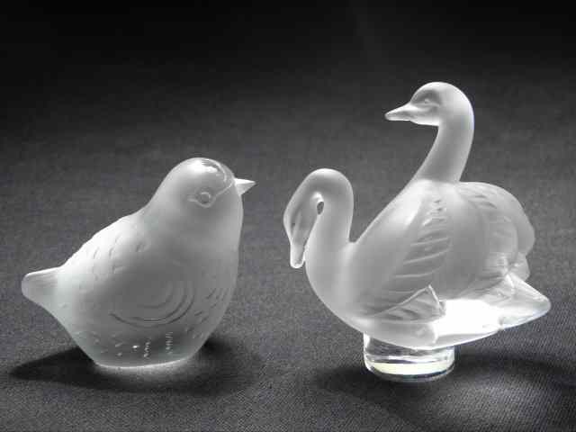 Appraisal: Lot including a Lalique crystal swan group and a small