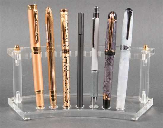 Appraisal: Hero K fountain pen in case two platinum fountain pens