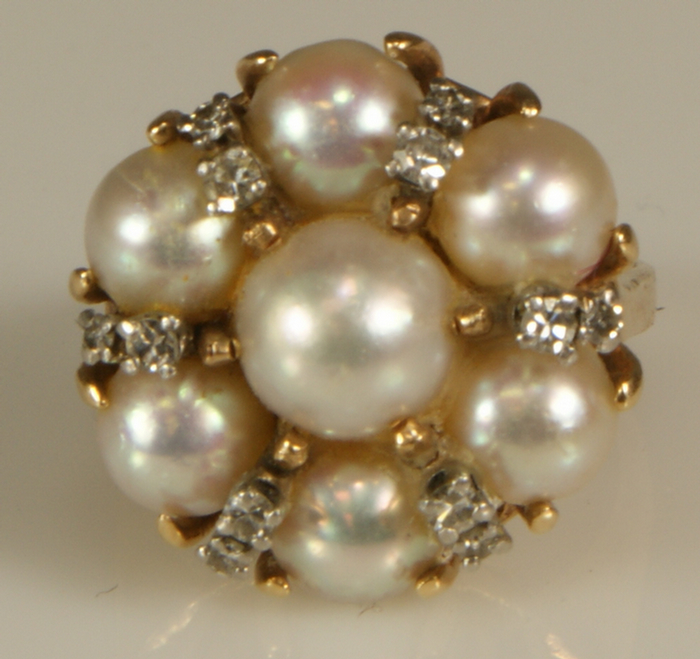 Appraisal: K YG pearl and diamond ladies ring mm pearl with