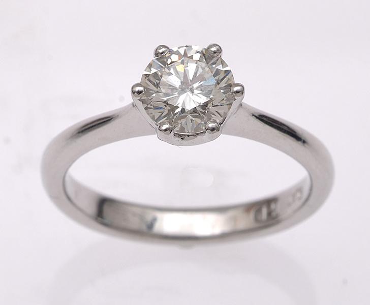 Appraisal: A SOLITAIRE DIAMOND RING WEIGHING APPROXIMATELY CTS IN PLATINUM A