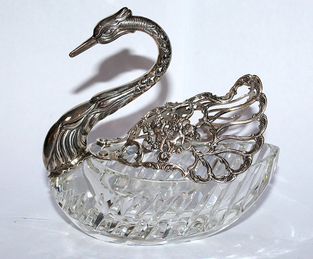 Appraisal: A CONTINENTAL SILVER MOUNTED GLASS BON BON DISH in the