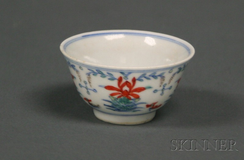 Appraisal: Porcelain Cup China th century Tou Tsai ware designs of