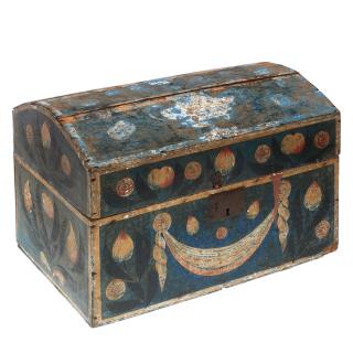 Appraisal: Pennsylvania painted dome top trunk Pennsylvania painted dome top trunk