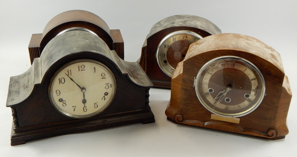 Appraisal: Four mid thC oak and walnut cased mantel clocks to