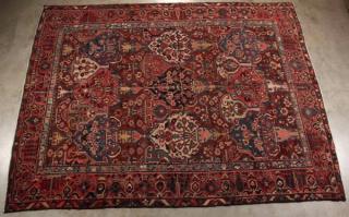 Appraisal: ORIENTAL RUG ' X ' BAKHTIARI ORIENTAL RUG ' X