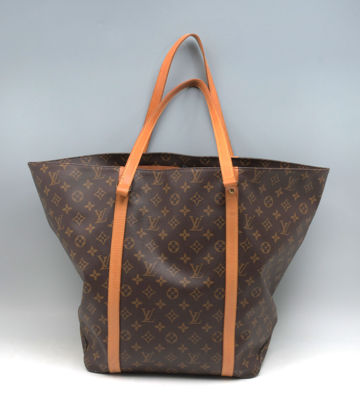 Appraisal: LOUIS VUITTON MONOGRAM CANVAS SAC SHOPPING Classic Louis Vuitton Sac