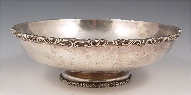 Appraisal: MEXICAN STERLING BOWL SIGNED G NAVA Hand hammered footed bowl