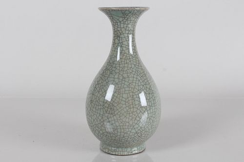 Appraisal: A CHINESE CRACK-GLAZE PORCELAIN FORTUNE VASEA Chinese Crack-glaze Porcelain Fortune