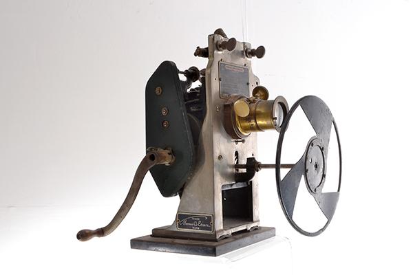 Appraisal: A EDISON PROJECTING KINETOSCOPE MODEL D c early s mm