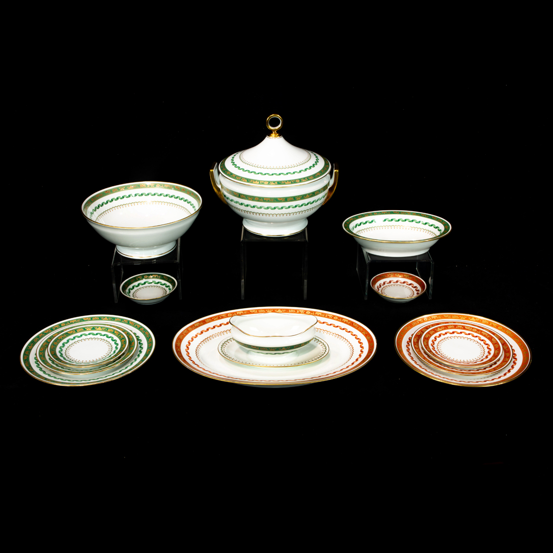 Appraisal: LOT OF AN ASSEMBLED GINORI PORCELAIN DINNER SERVICE IN THE