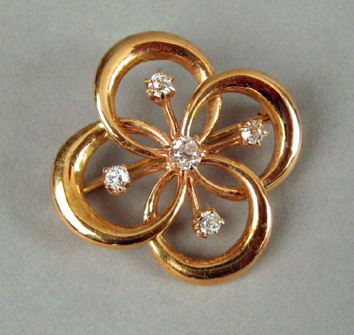 Appraisal: Ladies K yellow gold clover form pin with old European