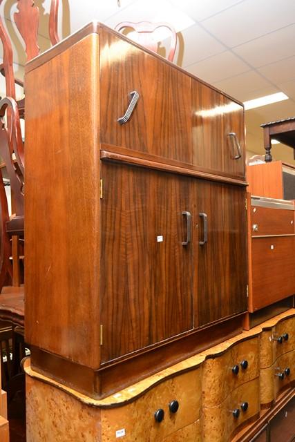 Appraisal: AN ART DECO DRINKS CABINET AN ART DECO DRINKS CABINET