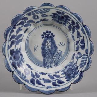 Appraisal: Delft scalloped edge bowl th c depicting King William ''