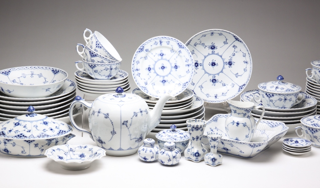 Appraisal: Denmark mid- th century Approximately pieces Including plates cups and