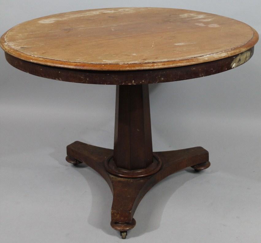 Appraisal: A thC mahogany supper table the circular top raised on