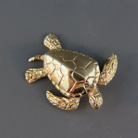 Appraisal: K Gold Figural Turtle Pendant or Charm moveable head legs