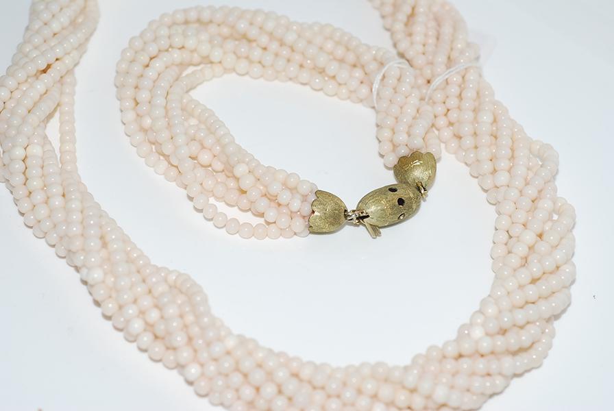 Appraisal: AN ANGEL SKIN CORAL BRACELET AND NECKLACE SUITE AN ANGEL