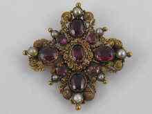 Appraisal: A yellow metal tests carat gold late Georgian garnet and