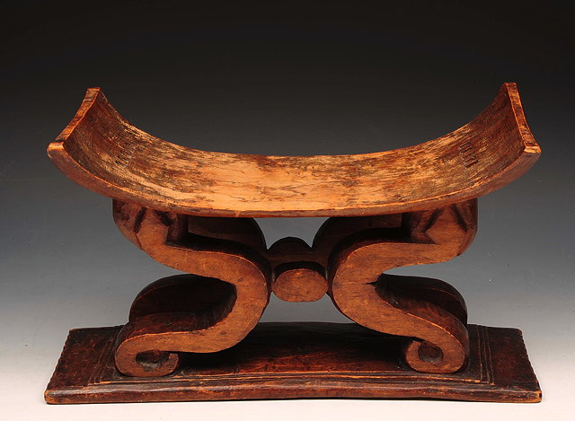 Appraisal: AN AFRICAN TRIBAL CARVED WOODEN HEAD REST with scroll supports