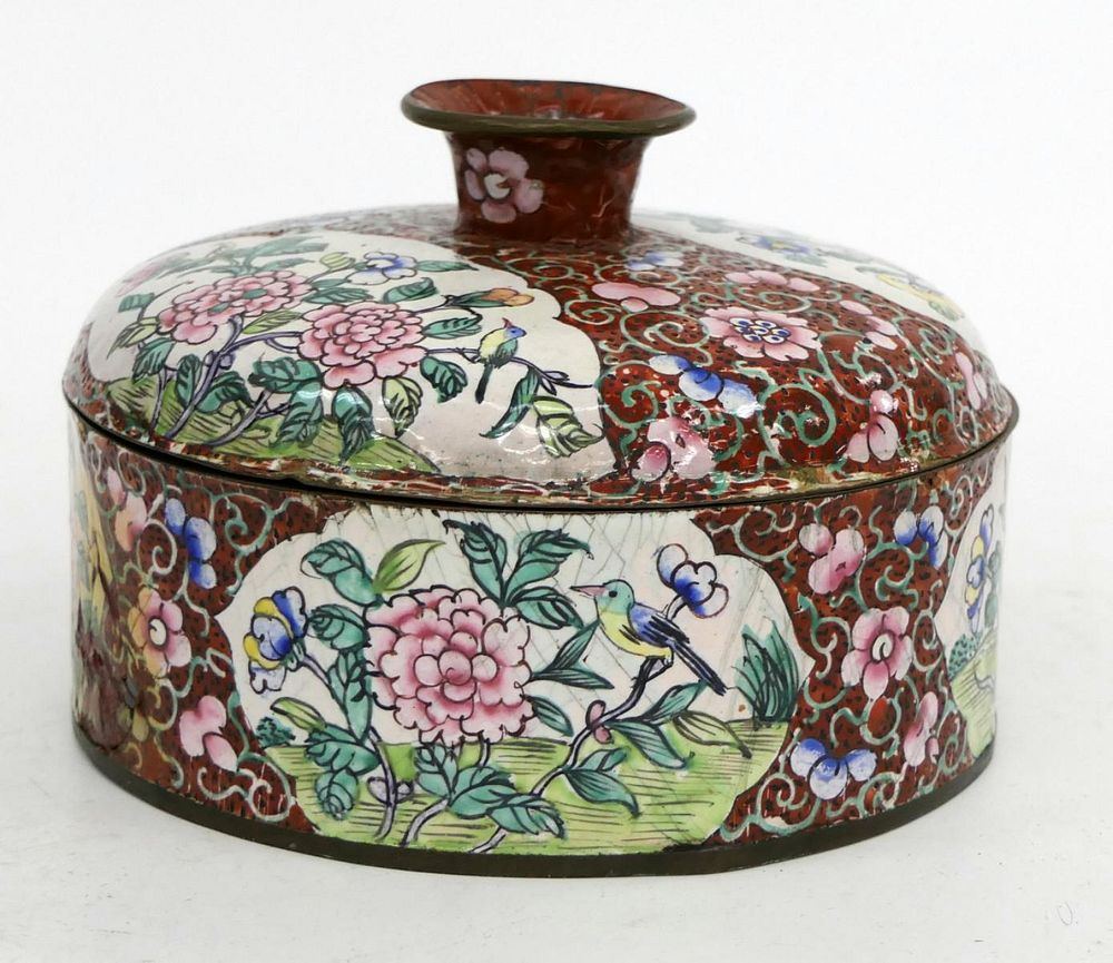 Appraisal: ANTIQUE CLOISONNE COVER ROUND BOX Measures across Unmarked Early th