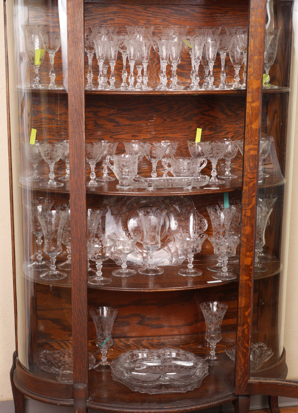 Appraisal: COLLECTION OF CAMBRIDGE ROSE POINT ETCHED GLASS An assembled collection