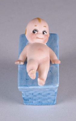 Appraisal: RARE BLUNDERBOO KEWPIE ON TRINKET BOX Another rare Kewpie from