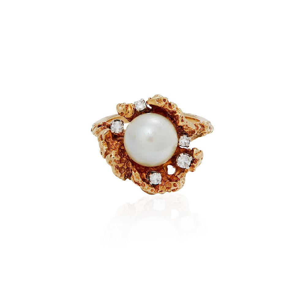 Appraisal: k Diamond Pearl Ring Lady's cultured pearl and diamond ring